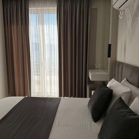 Sea View Apartment Luxury Vlorë Екстериор снимка