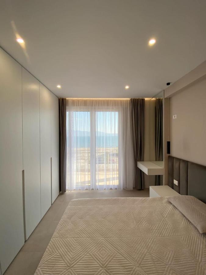 Sea View Apartment Luxury Vlorë Екстериор снимка