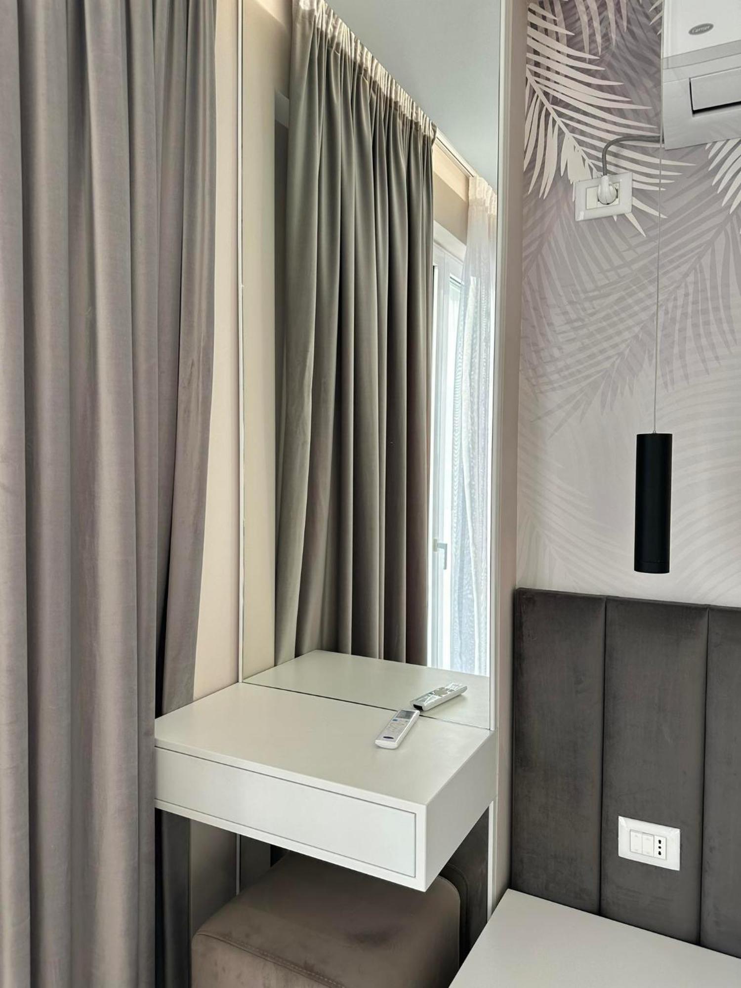 Sea View Apartment Luxury Vlorë Екстериор снимка