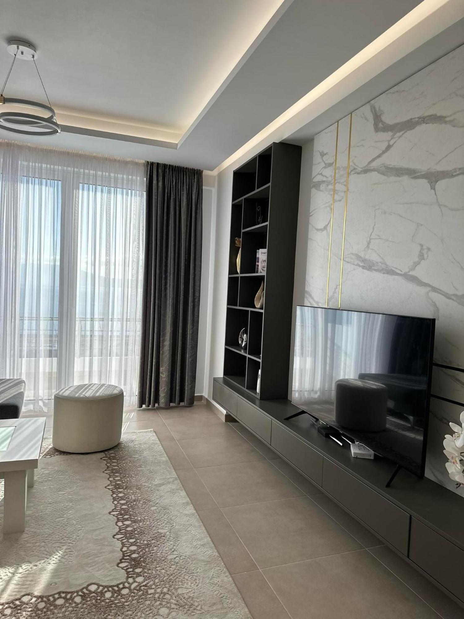Sea View Apartment Luxury Vlorë Екстериор снимка