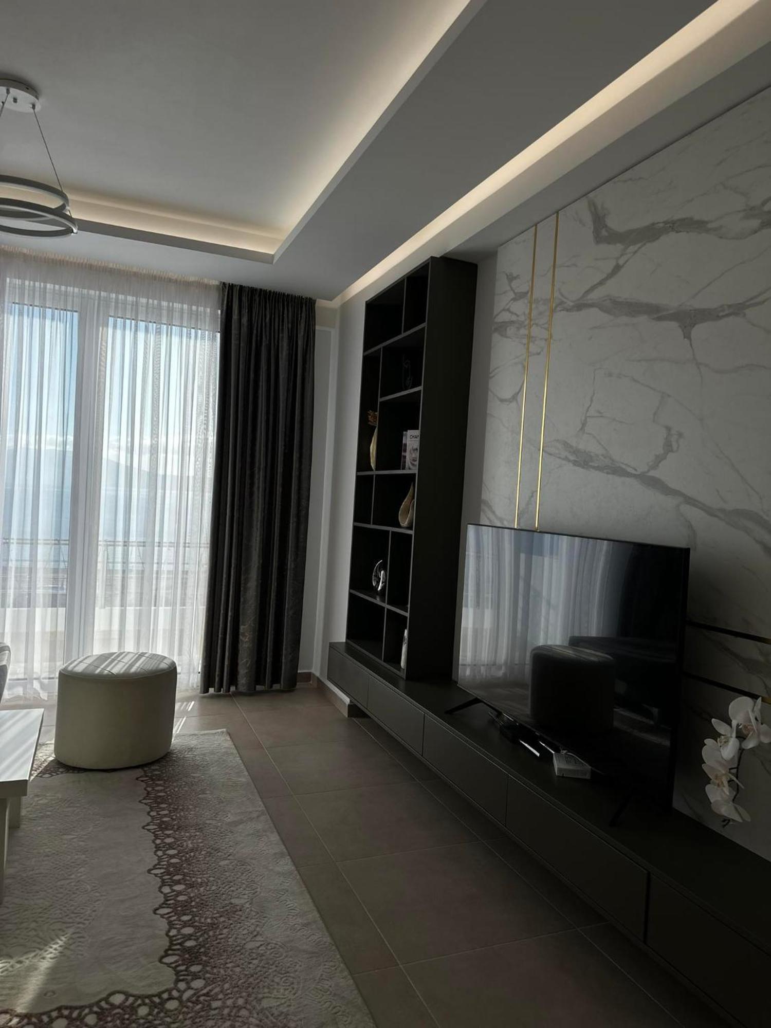 Sea View Apartment Luxury Vlorë Екстериор снимка