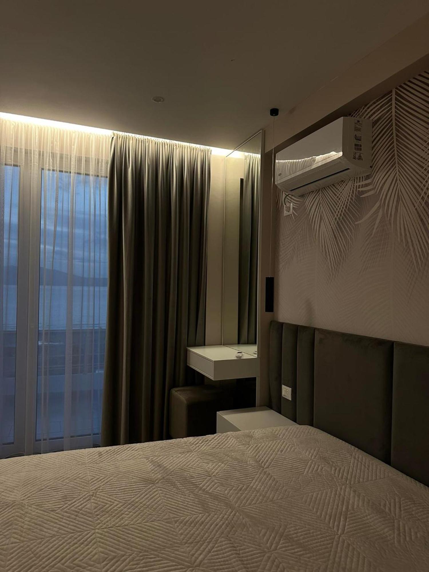 Sea View Apartment Luxury Vlorë Екстериор снимка