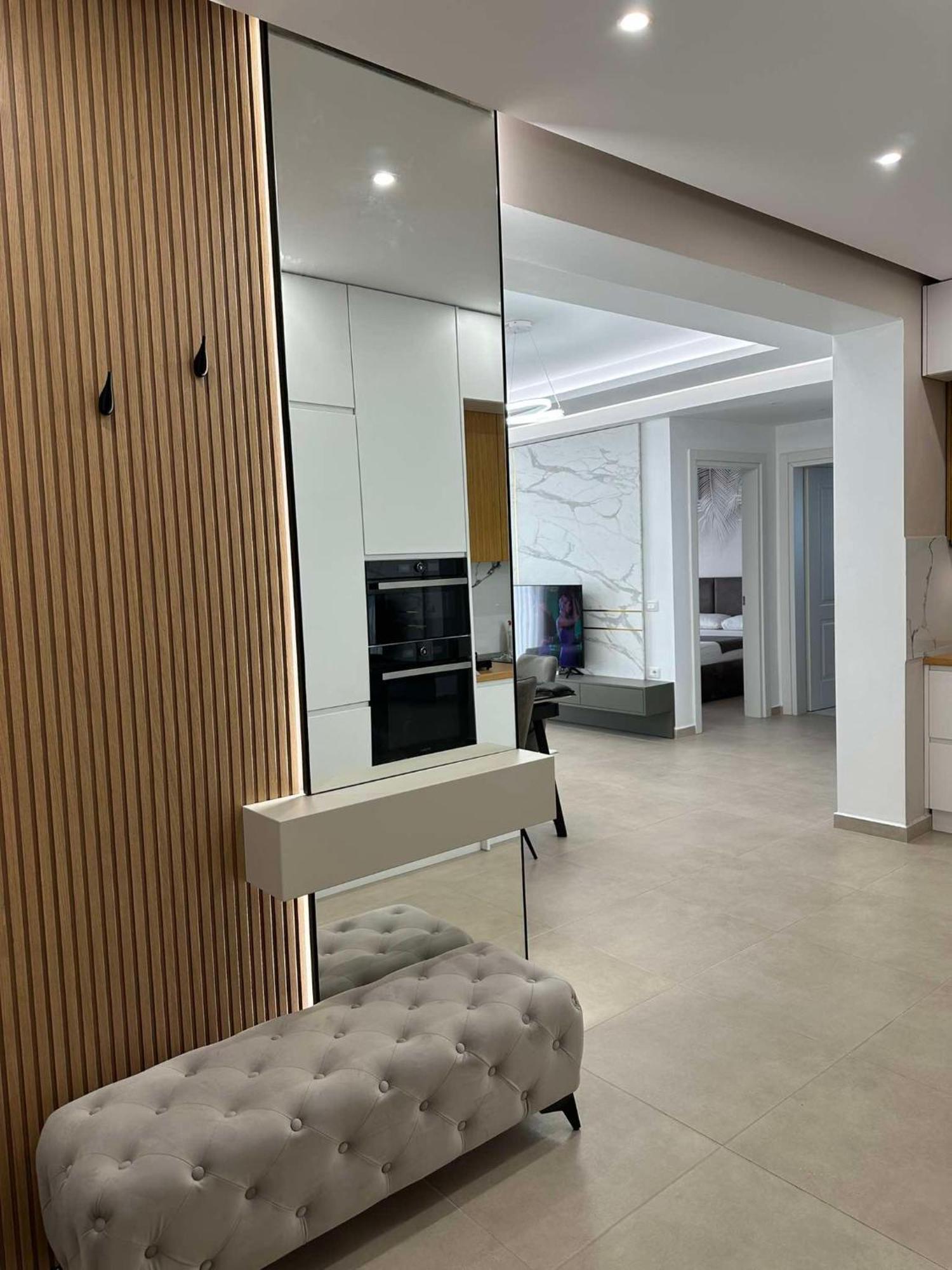 Sea View Apartment Luxury Vlorë Екстериор снимка